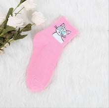 Load image into Gallery viewer, Epous Fashion Cartoon Character Cute Short Socks Women Harajuku Cute Patterend Ankle Socks Hipster Skatebord Ankle Funny Socks